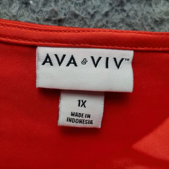 Ava & Viv Top Womens 1X Red Cowl Neck Satin Camisole Adjustable Straps *NWT* - Picture 2 of 9